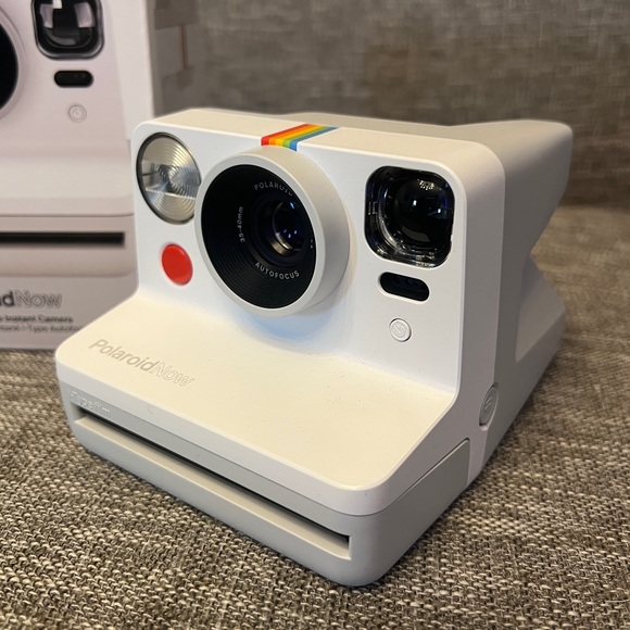 SOLD ❌ Polaroid Now Camera - Picture 2 of 3